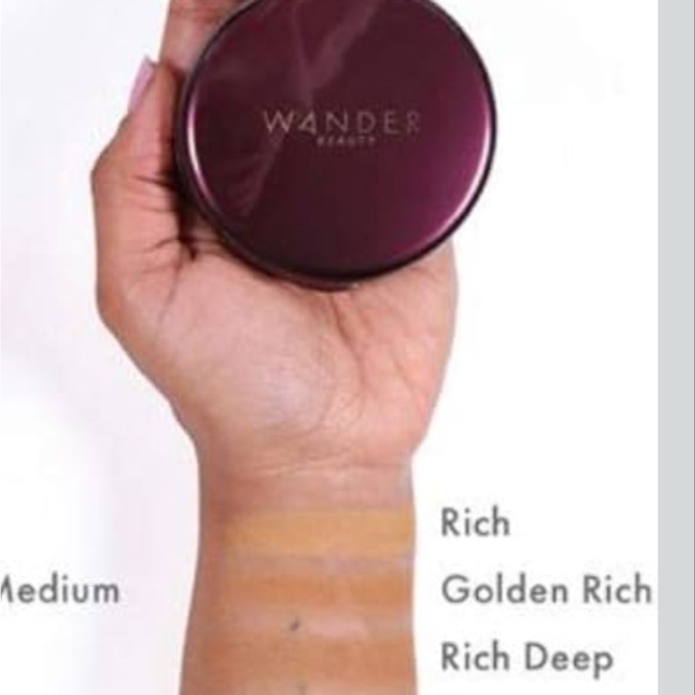 Wanderlust Powder Foundation (RICH) - Picture 4 of 5
